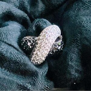 Sterling Silver Black/White CZ cocktail ring size 7.